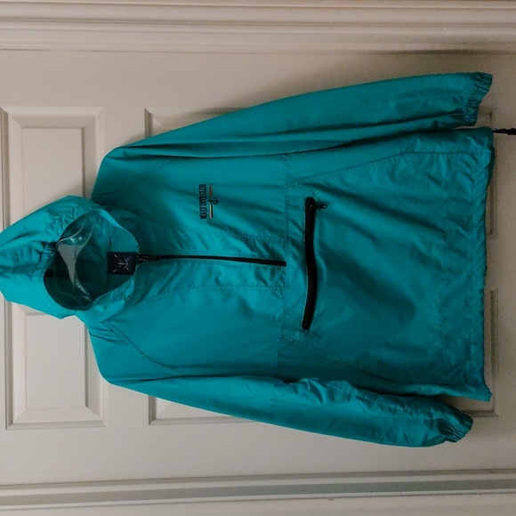 Maui Dive Club Other - Maui Dive Club pull over hooded windbreaker